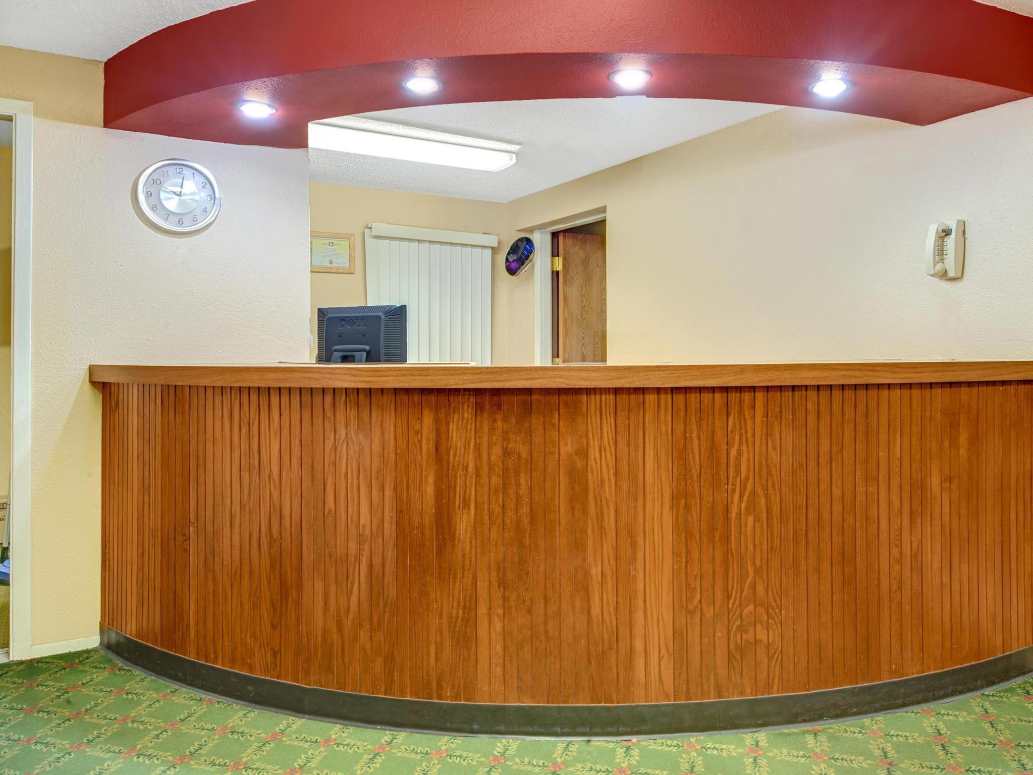 Super 8 By Wyndham Shelbyville Exterior photo